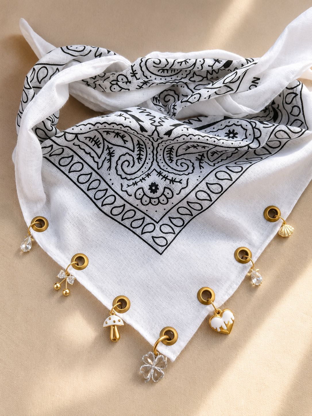 Blanc Charm Scarf